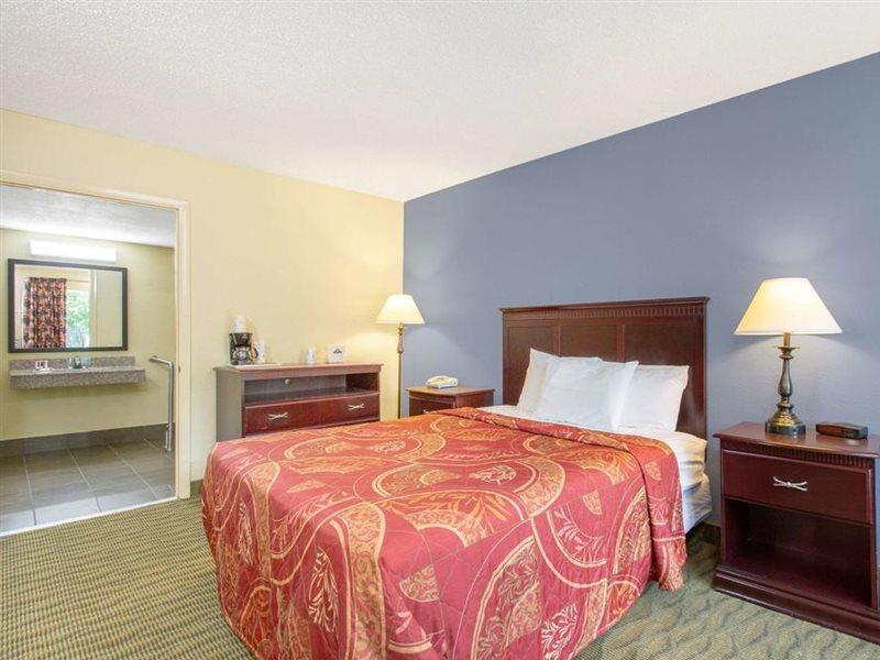 Days Inn By Wyndham Lexington Exterior photo