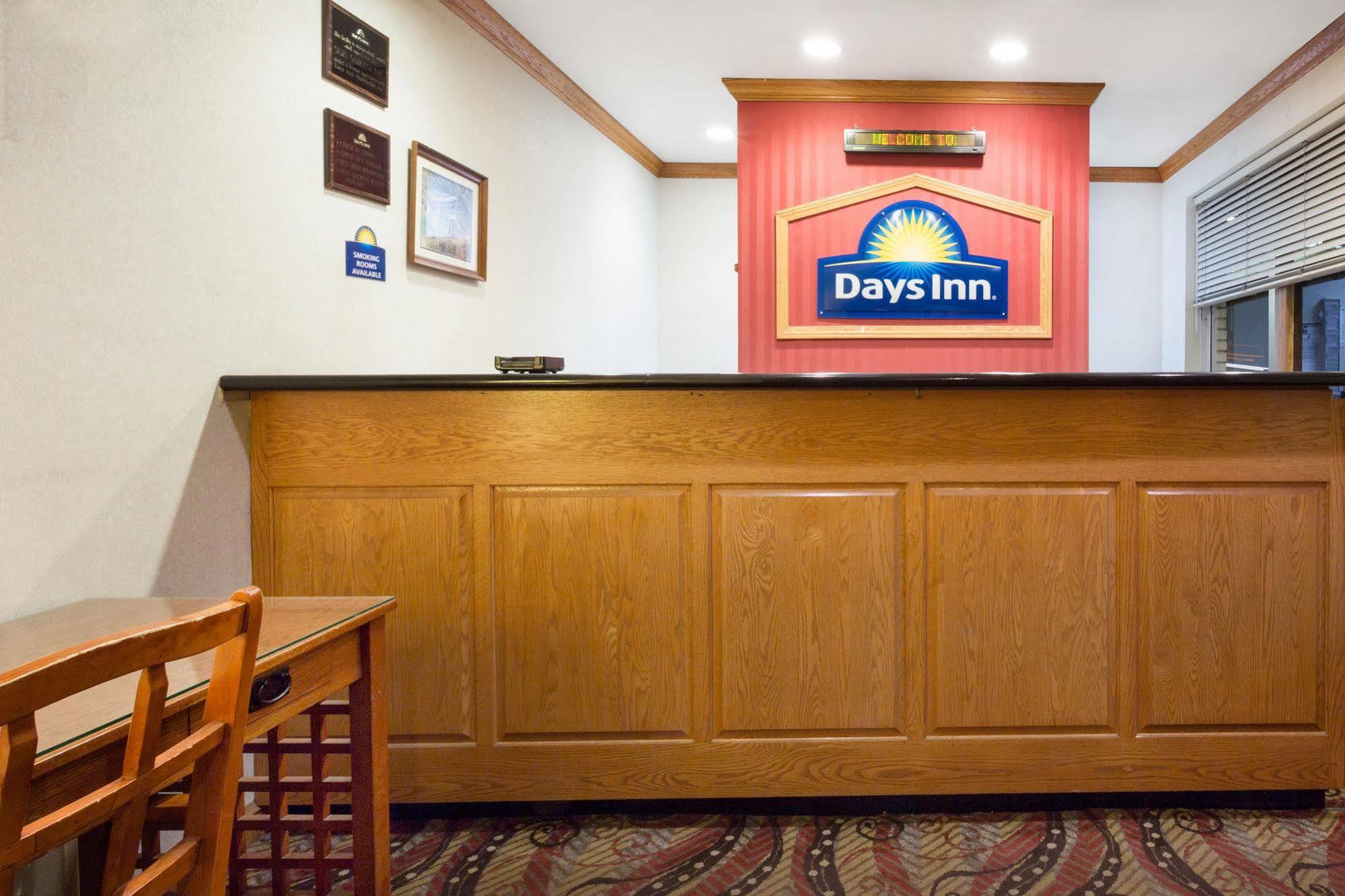 Days Inn By Wyndham Lexington Exterior photo